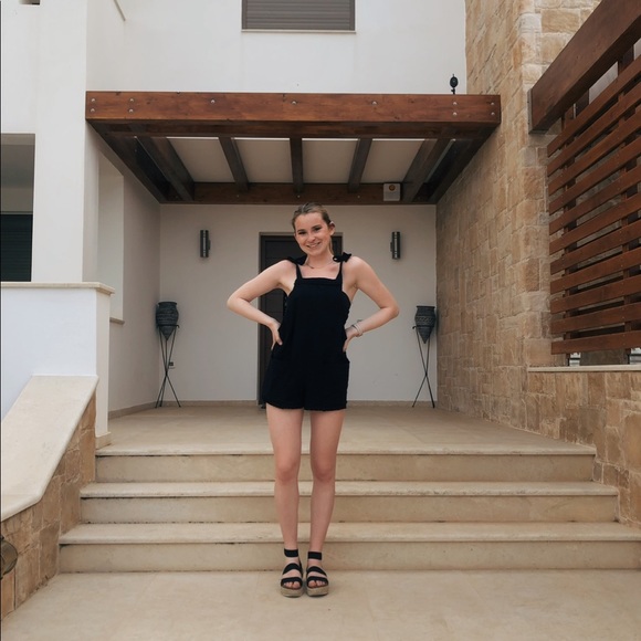 Princess Polly Romper - Picture 1 of 4